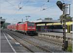 The DB 146 225-8 with an RE to Karlsruhe by his stop in Radolfzell.