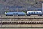 The head (152 197 and one tank wagon) of a tank train could be photographed in Bad Schandau on 8 April 2018. 