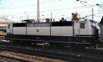 181 220-5 with broken pantograph, Mannheim, May 17th, 1981.