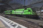 FlixTrain U2-007 calls at K�ln Hbf on 22 May 2022 with a fast train to Hamburg via Essen and Osnabr�ck.