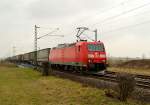 The class 185 178-1 with an combinedloadtraffictrain on it's way north near Neuss. 16.2.2013