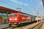 On 21 May 2009, DB 185 359 hauls a freight through Sankt-Plten Hbf. 