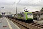 On 7 September 2018 CapTrain 185 532 hauls an intermodal train through Passau.