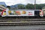 KombiVerkehr/Lokomotion 185 664 stands at Kufstein on the evening of 17 May 2018.