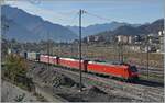 The DB 185 100-5 and two 193 (Vetrom) wiht a Cargo Train in Domodossola. 28.10.2021