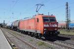 Freight rollercoaster at Neuwied: on 30 April 2026 DB Cargo 185 194 hauls a southbound mixed freight through Neuwied. Tu-Sa Neuwied sees massive flows of freights since it is sited between K�ln and Koblenz on the right Rhine bank (Rechtsrheinisch in  ...