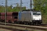 Railpool 186 456 enters Emmerich on 11 April 2017.
