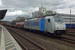 RTB 186 428 passes through Köln West on 20 February 2020.