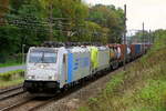 The RTB Cargo 186 425 towing a Vectron and aHupac train to the port of Antwerp. Bombardier Traxx F140 MS2e build in 2015 with construction N� 35187. Line 27A at Antwerp Airport. 07-10-2026