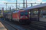Lurking in the shadows whilst passing through Fulda on 23 September 2025 is this block train with 187 176 at the reins.