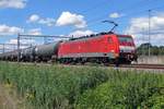 Tank train with 189 044 speeds through Valburg on 12 July 2020.