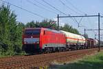 On 21 August 2019 a diverted mixed freight hauled by 189 052 passes through Wijchen.