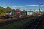 On 8 November 2019 SBBCI 189 102 hauls an intermodal train through Emerich from the Ruhr area towards Kijfhoek.
