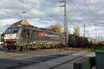 L'8 novembre 2019 la SBBCI 189 288 traina il treno navetta intermodale GTS Novara verso Waalhaven Zuid fuori da Emmerich.