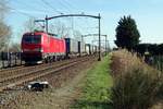 Intermodal shuttle with 193 353 at the reins thunders through Hulten on 21 February 2021.