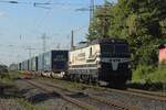 VTG/ReTRack 193 81 hauls an intermodal train through Lintorf on 9 May 2025.