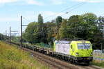 The TCA 7193 116 with the TCA shuttle from the port of Antwerp to the TCA container terminal at Athus. Almost completely empty, only at the end 4 containers. Siemens Vectron MS build in 2025 with construction N� 23968. Line 27A at Antwerp Airport. 25-08-2026