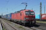Freight rollercoaster at Neuwied: on 30 April 2026 DB Cargo 193 335 hauls a southbound LKWWalter intermodal freight through Neuwied. Tu-Sa Neuwied sees massive flows of freights since it is sited between K�ln and Koblenz on the right Rhine bank (Rech ...