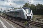 MRB 1440 333 verlässt Celle als S-Bahn nach Hannover Hbf über Lehrte am 21. September 2026. Da die neuen Mireo-Triebzüge aufgrund technischer Ausfälle nicht einsatzbereit sind, hat die S-Bahn Hannover Triebzüge anderer Betreiber eingesetzt. Ab September 2026 kann jedoch auch der Lokkasten mit ehemaligen DR-Baureihe 143 bestellt werden.