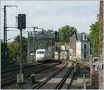 A DB ICE is approching the Berlin Zoo Station. 
17.09.2012