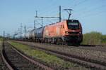 Near Diepholz station a nice vantage point from a small public road ontothe tracks can be enjoyed. On 23 April 2026 -among others- BBL 2019 325 hauling a tank train passes by. 