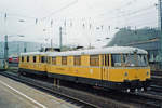 DB 725 004 stands at Essen Hbf on 13 April 2001.