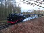 99 783 with a  Rasender Roland -train in Jagdschloss Granitz. 2007-12-31