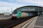 Here 186 135-0 with D441 from Kiew Pass to Berlin Zoologischer Garten. Berlin main station, 25.2.2012.