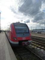422 044-8 is standing in Dortmund main station on August 19th 2013.