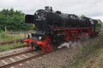 On the connecting track of the S�chsisches Eisenbahnmuseum Chemnitz-Hilbersdorf, adjacent to the main line to/from Dresden, the SEM each year hold a loco parade on the Saturday of their Heizhausfest. On 22 August 2026 that loco parade was closed by v ...