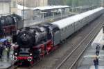 Here, 01 150 stands in front of a steam shuttle to Marktschgorgast at Neuenmarkt-Wirsberg. But she will get coupled to another pacific in front on this -alas rainy- 21st September 2014.