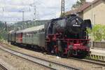 At Amstetten (Württemberg) 023 058 banks a steam shuttle to Geislingen on 9 July 2022.