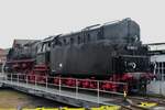 Oil-fired 44 0093 (recognisable by the closed top of the tender) stands on the turn table at the Bw Arnstadt on 19 September 2015.