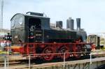 Tank engine 89 837 stands on the BEM-turntable in Nördlingen on 7 June 2009.