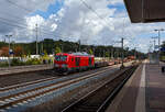 The 249 097 (90 80 2249 097-7 D-DB), a Siemens Vectron Dual Mode light operated by DB Cargo AG, passes through Horrem station heading towards Aachen with a mixed freight train on the Cologne–Aachen high-speed line (KBS 480).

The Vectron Dual ...