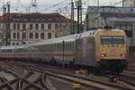 On 5 April 2018 DB Fernverkehr's  101 071 pushes a short IC service out of Hannover Hbf.