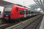 El DB 424 037 para en Köln Hbf con un S-Bahn hacia Au (Sieg) el 23 de septiembre de 2026.