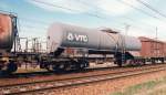 Tank wagon DB VTG in Milano, April 1995 [wagon citerne, carro cisterna]