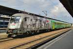 On 13 May 2018 MAV 470 001 enters Budapest-Keleti.