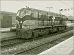 The IR / CIE diesel locomotive 146 of the Class 141 is standing in Dublin Connolly Station (Baile Átha Cliaht Stáisún Ui Chonghaile) and is waiting for a shunting route.