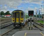 The diesel multiple unit 2710 is arriving at Mallow.