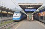 In Ventimiglia, the FS Trenitalia iC 745 is waiting to depart for Milano Centrale. As is usual on this route, it is equipped with two E 414 locomotives, both of which, like the entire train, are displayed in the new iC colors. September 26, 2026