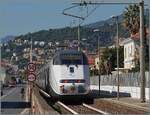 Ab Finale Liguere bis kurz nach Alassio folgt die Strecke Genova Ventimiglia lnoch der urspr�nglichen Trassierung, welche meist dem Meer entlang und durch die Ortschaften f�hrt.