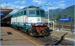 The FS E424 307 makes with a local train to Novara in Domodossola  his late  Siesta . 
30. 08. 2006 