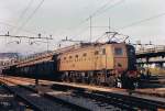 The old 428 152 with a local train in Arona   (October 1985)