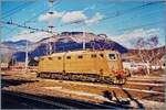 The FS electric locomotive 636 163 is shunting in Domodossola.

An analog photo from March 2000