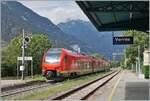 The bi-modular FS Trenitalia BUM BTR 831 001 leaves the stop at Verres station.