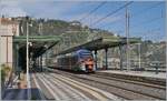 Der FS Trenitalia ETR 104 074 ist als Regionalzug 12973 von Messina Centrale nach Catania Centrale unterwegs und konnte beim Halt in Taormina Giradini fotografiert werden. 

11. März 2026