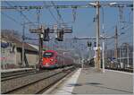 The FS Treniatlia ETR 400 048 on the long way from Paris Gare de Lyon to Milano Centrale is arriving at Chambéry Challes les Eaux.