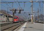 The FS Treniatlia ETR 400 048 on the long way from Paris Gare de Lyon to Milano Centrale is arriving at Chambéry Challes les Eaux.

22.03.2022